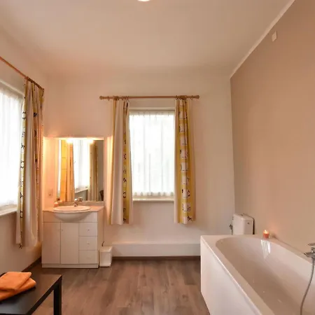Modern In With Garden De Panne